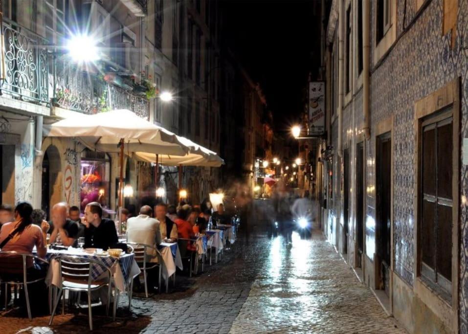 C3 Bairro Alto Cozy Romantic Loft In 18Th Century Building Lissabon Exterior foto