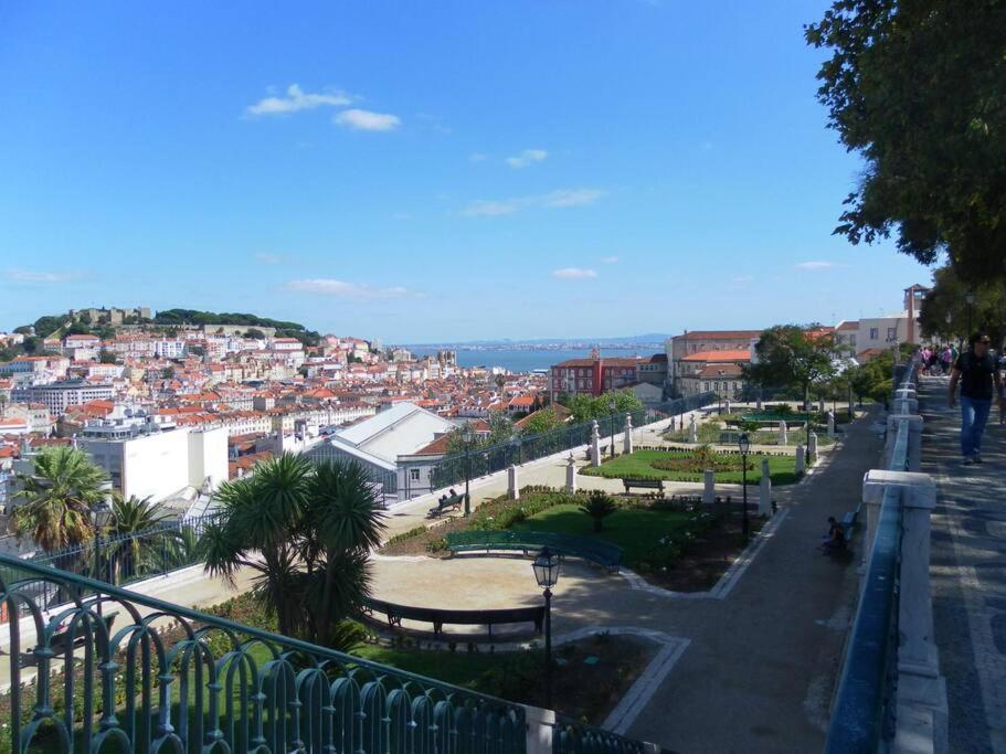 C3 Bairro Alto Cozy Romantic Loft In 18Th Century Building Lissabon Exterior foto
